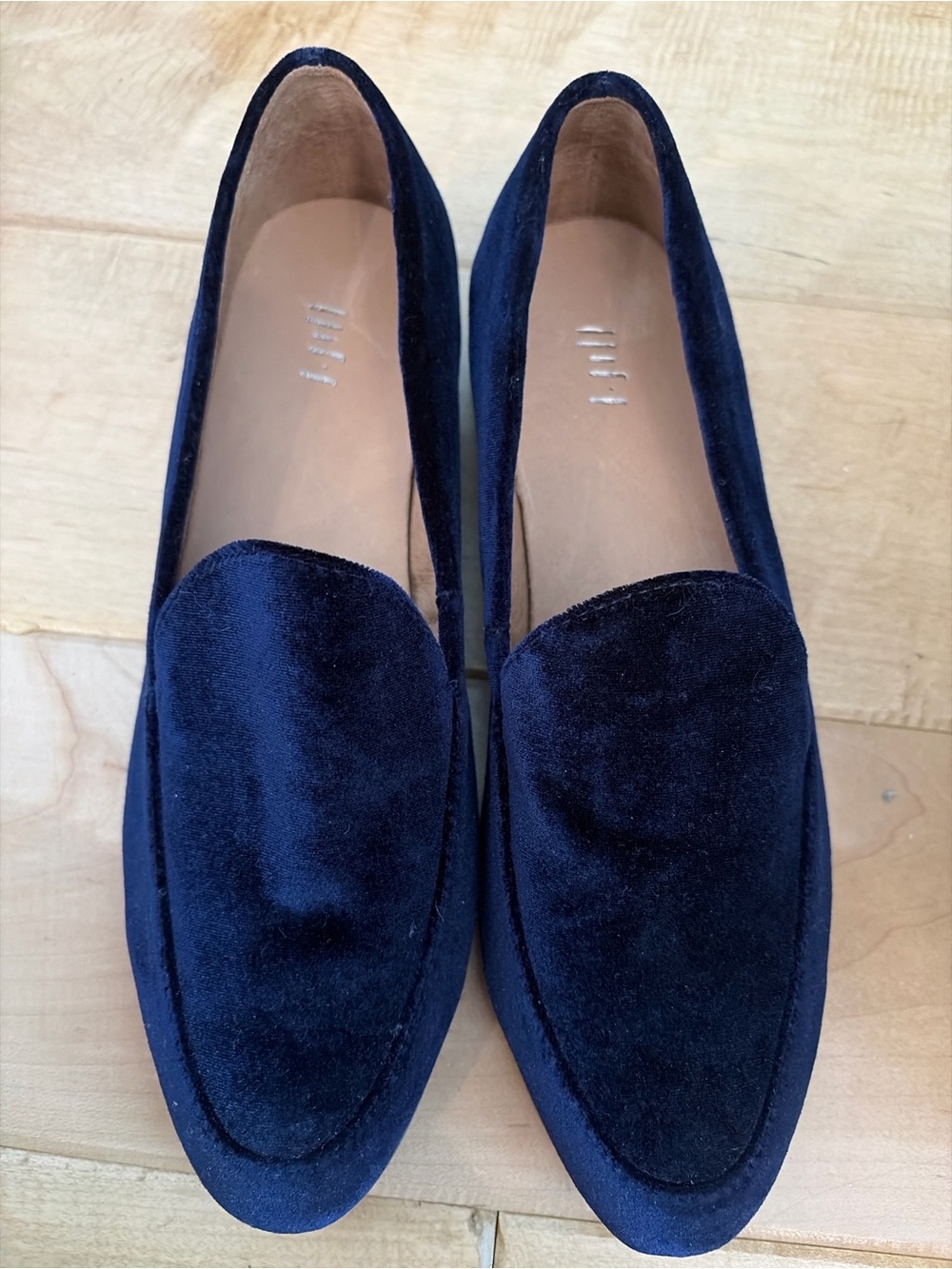 J.Jill Navy Blue Velvet Smoking Loafers Flats Women’s Size 6 Barely Worn